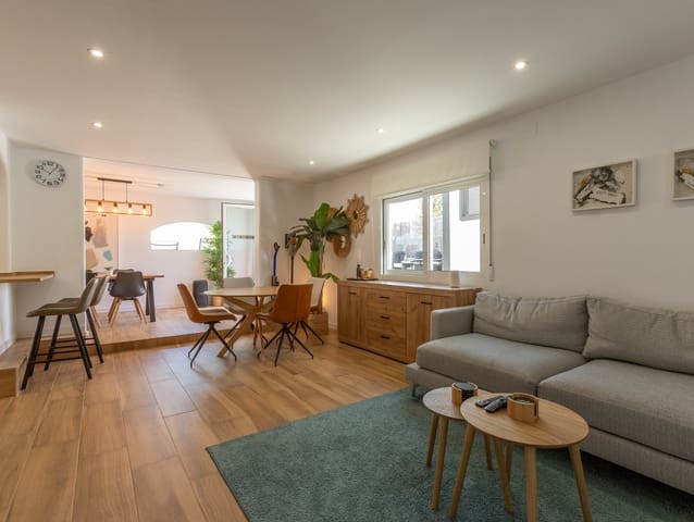 4 quarto Moradia para venda em Los Balcones com piscina - 650 000 € (Ref: 9798703)