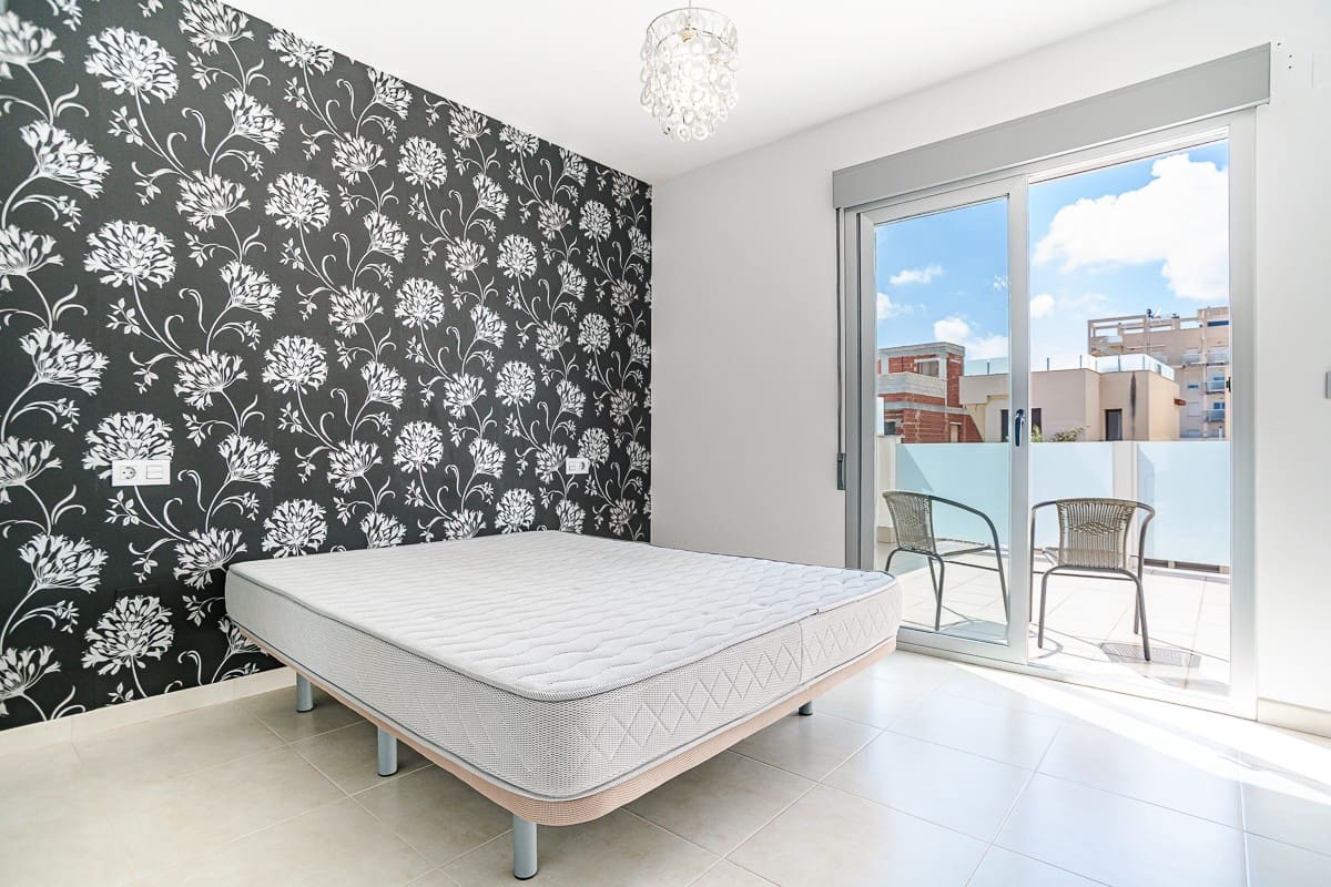 3 soverom Villa til salgs i Lo Pagan med svømmebasseng - € 357 000 (Ref: 9798706)