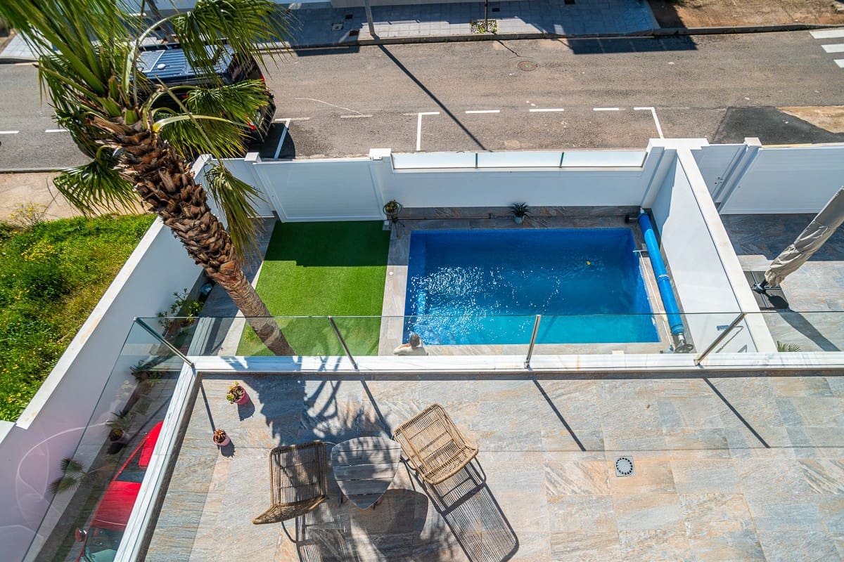 3 slaapkamer Villa te koop in Pilar de la Horadada met zwembad - € 450.000 (Ref: 9798710)