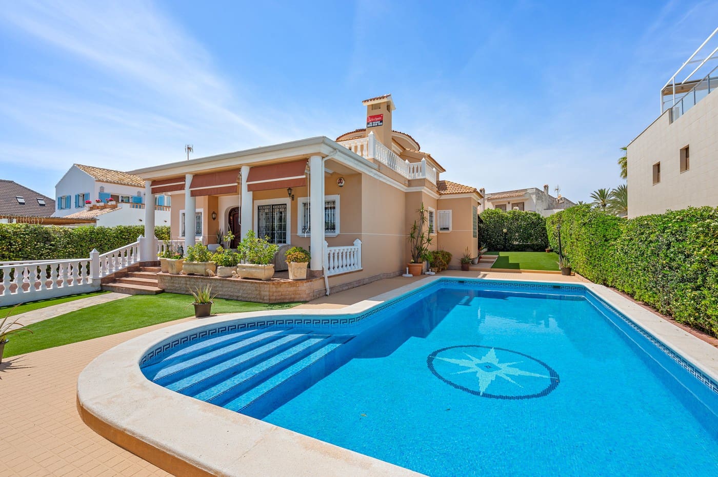 6 bedroom Villa for sale in La Mata with pool - € 950,000 (Ref: 9798714)