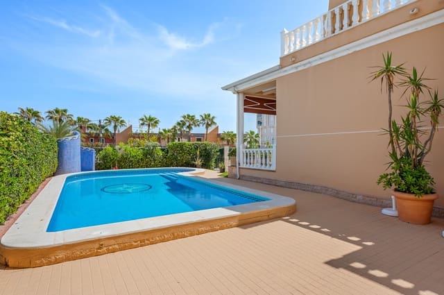 6 Zimmer Villa zu verkaufen in Cañada del Molino, Torrevieja mit Pool - 950.000 € (Ref: 9798714)
