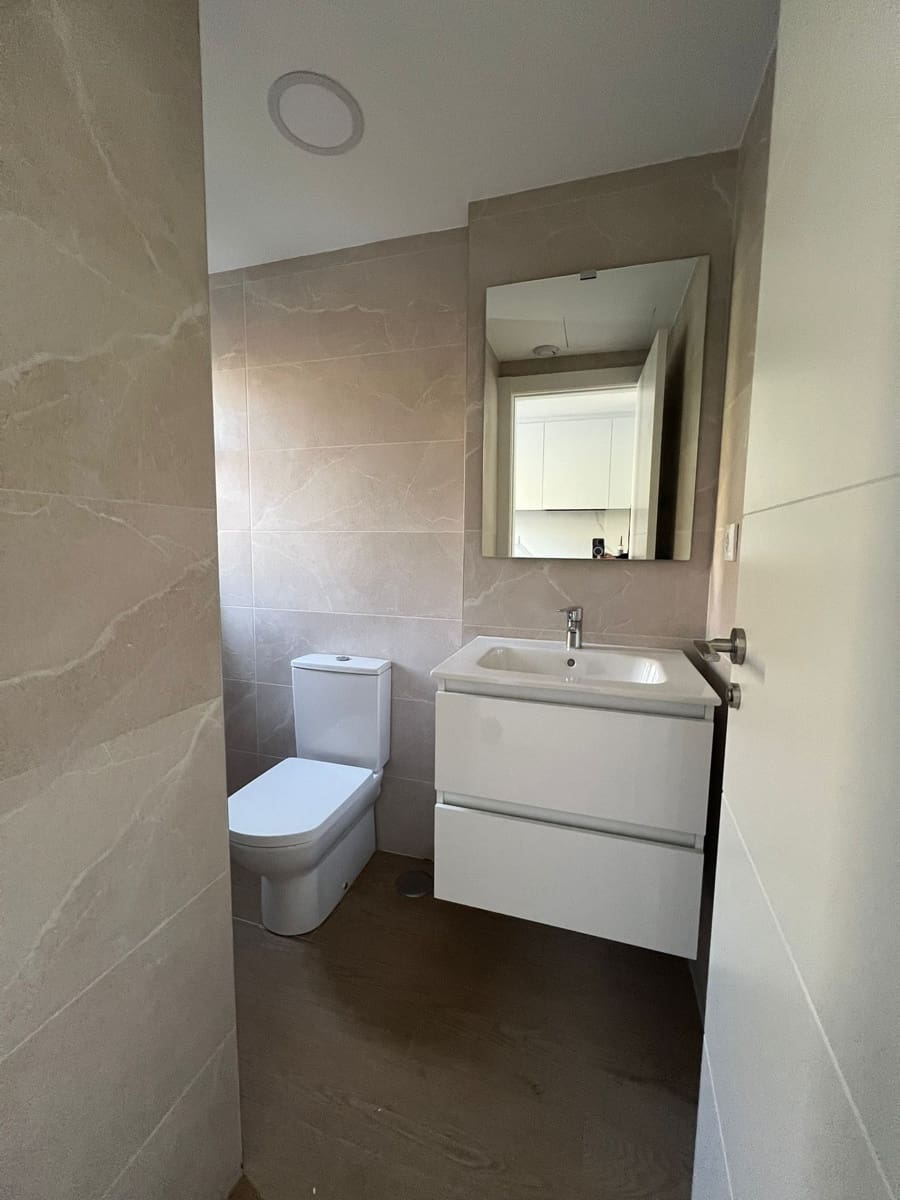 2 makuuhuone Rivitalo myytävänä paikassa Portman mukana uima-altaan - 215 000 € (Ref: 9798738)