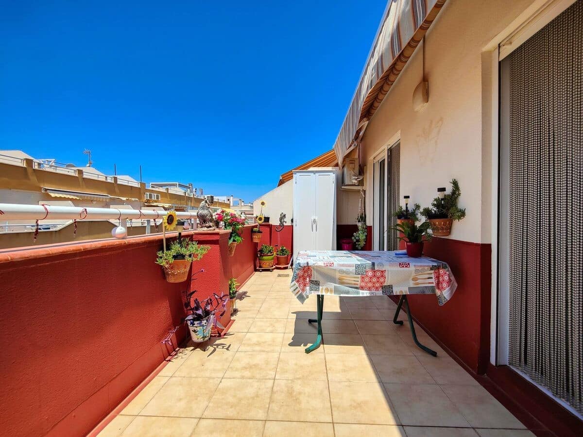 1 quarto Penthouse para venda em Torrevieja com garagem - 139 000 € (Ref: 9803938)
