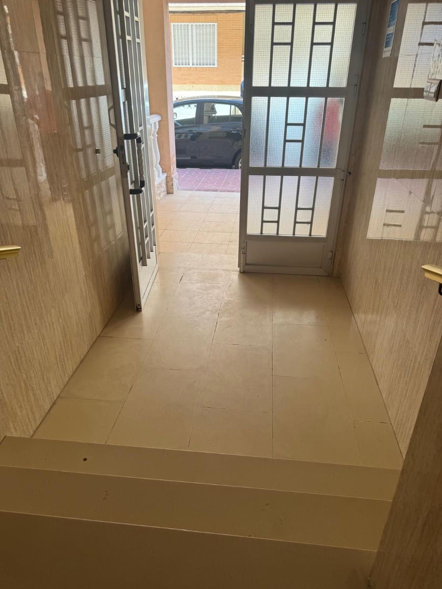 3 slaapkamer Appartement te koop in Guardamar del Segura - € 206.000 (Ref: 9803940)