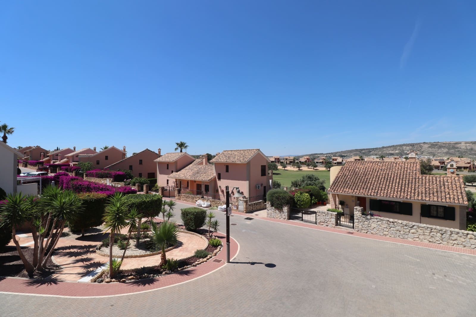 2 bedroom Townhouse for sale in Algorfa with pool garage - € 229,850 (Ref: 9806111)