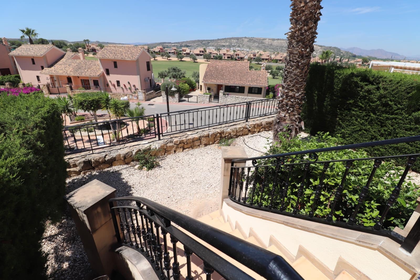 2 bedroom Townhouse for sale in Algorfa with pool garage - € 229,850 (Ref: 9806111)