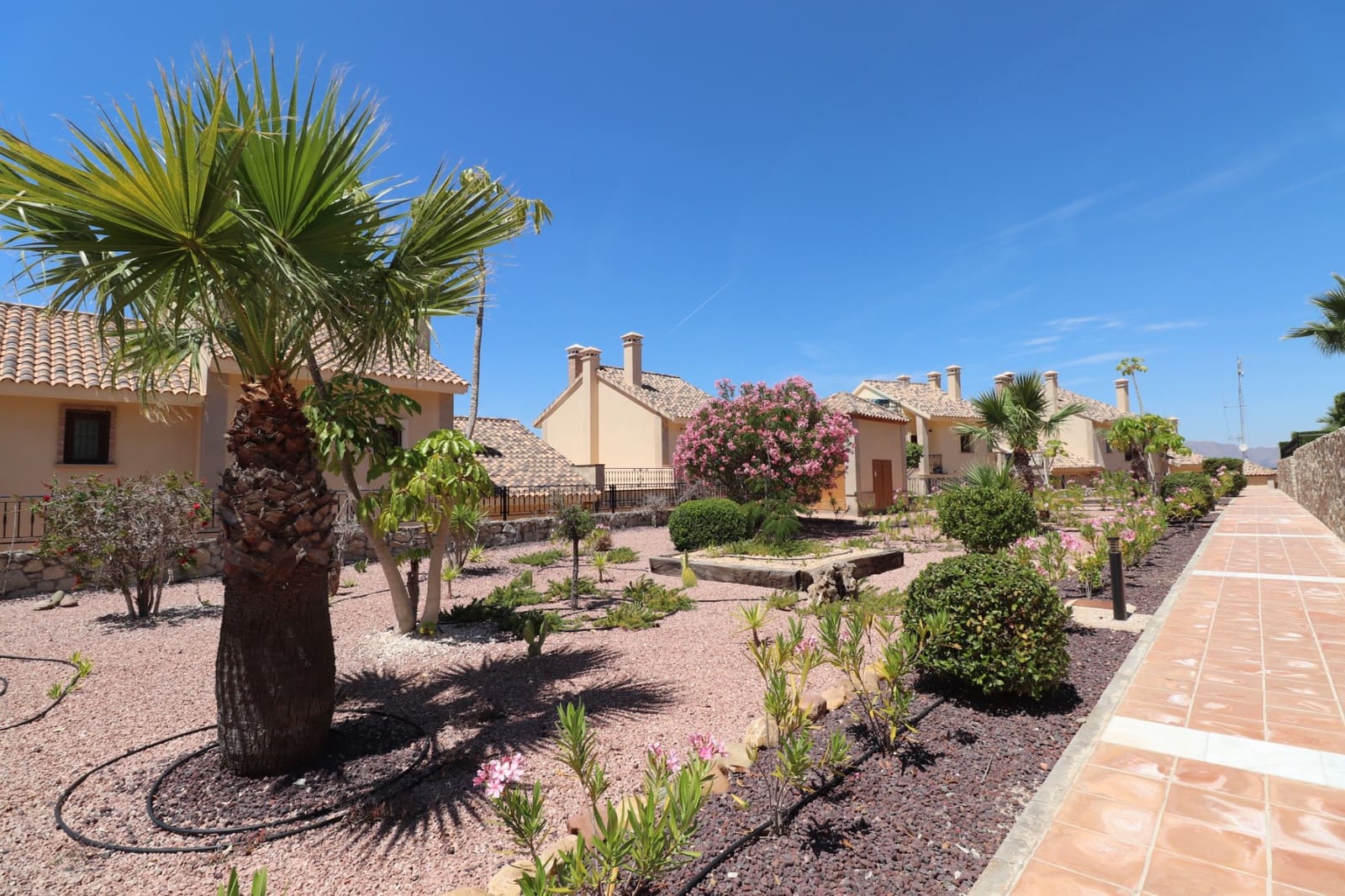 2 bedroom Townhouse for sale in Algorfa with pool garage - € 229,850 (Ref: 9806111)