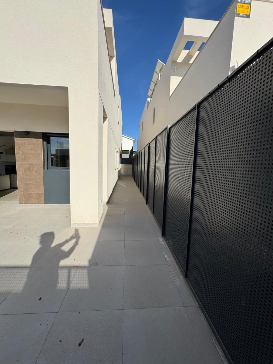 3 Zimmer Villa zu verkaufen in San Fulgencio mit Pool - 430.000 € (Ref: 9806112)