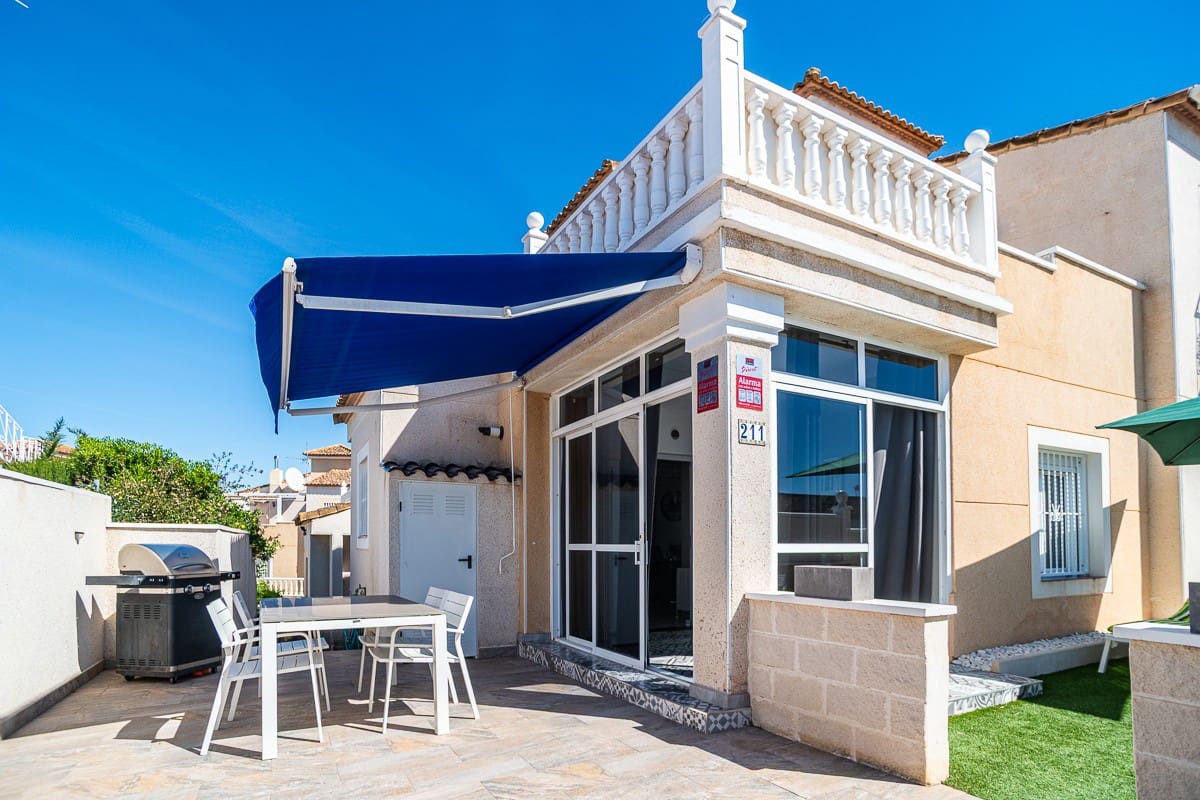 Casa de 3 habitaciones en Algorfa en venta con piscina - 229.500 € (Ref: 9806116)