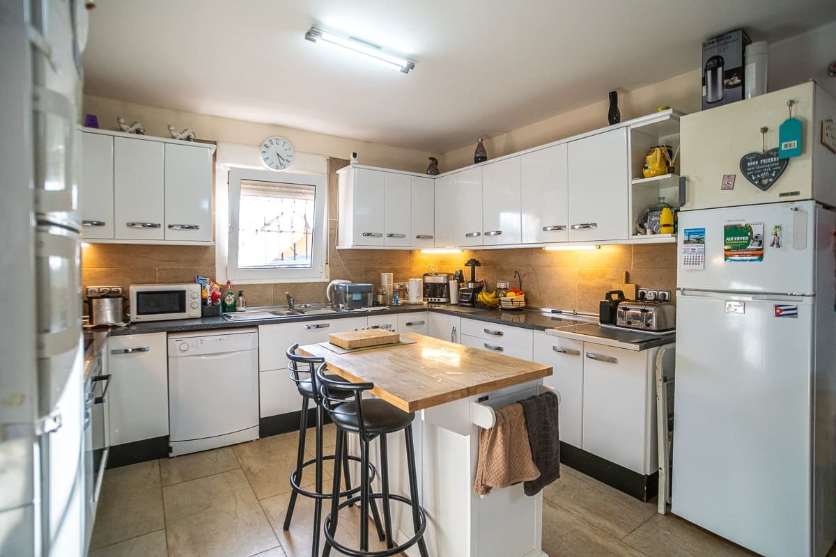 6 camera da letto Villa in vendita in Torrevieja con piscina garage - 610.000 € (Rif: 9806118)