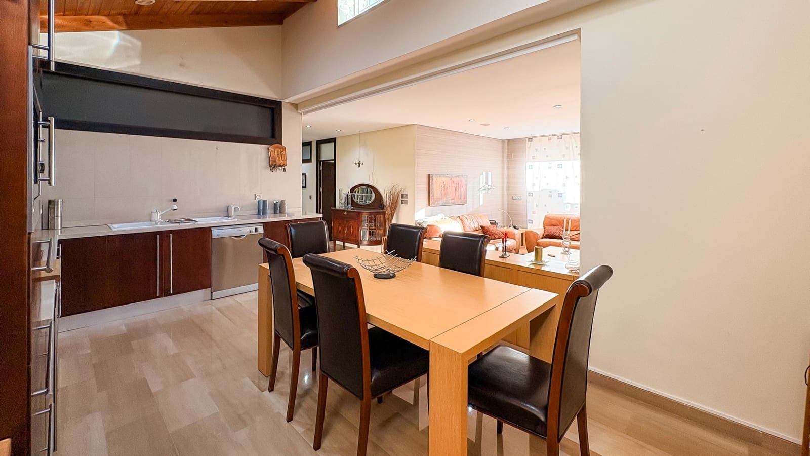 4 quarto Moradia para venda em Guardamar del Segura com piscina garagem - 950 000 € (Ref: 9806122)