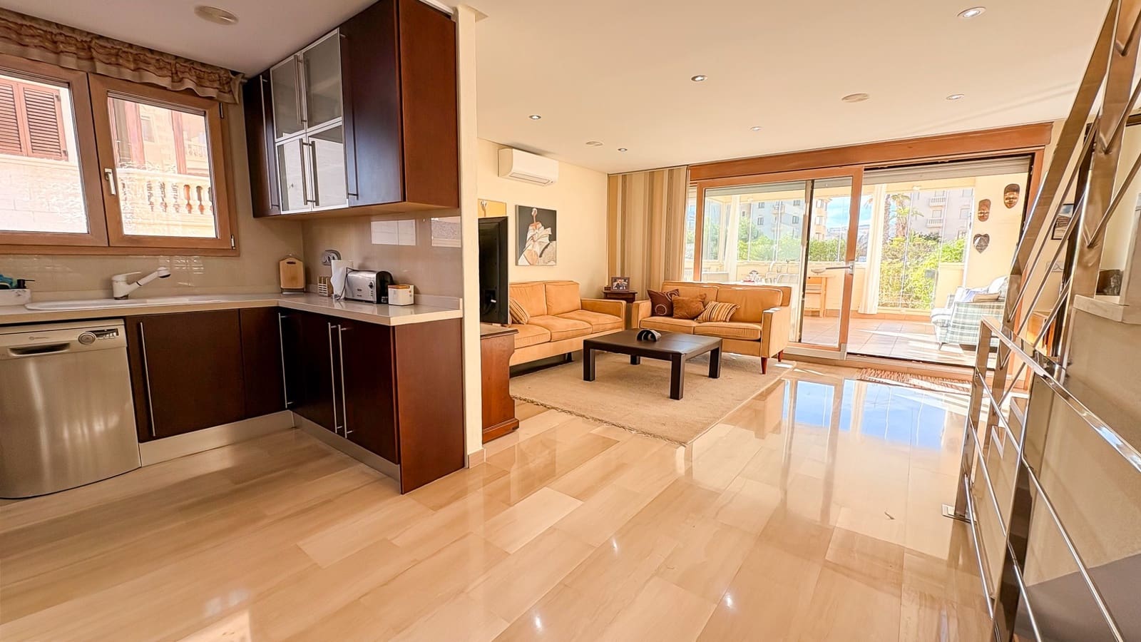 4 quarto Moradia para venda em Guardamar del Segura com piscina garagem - 950 000 € (Ref: 9806122)