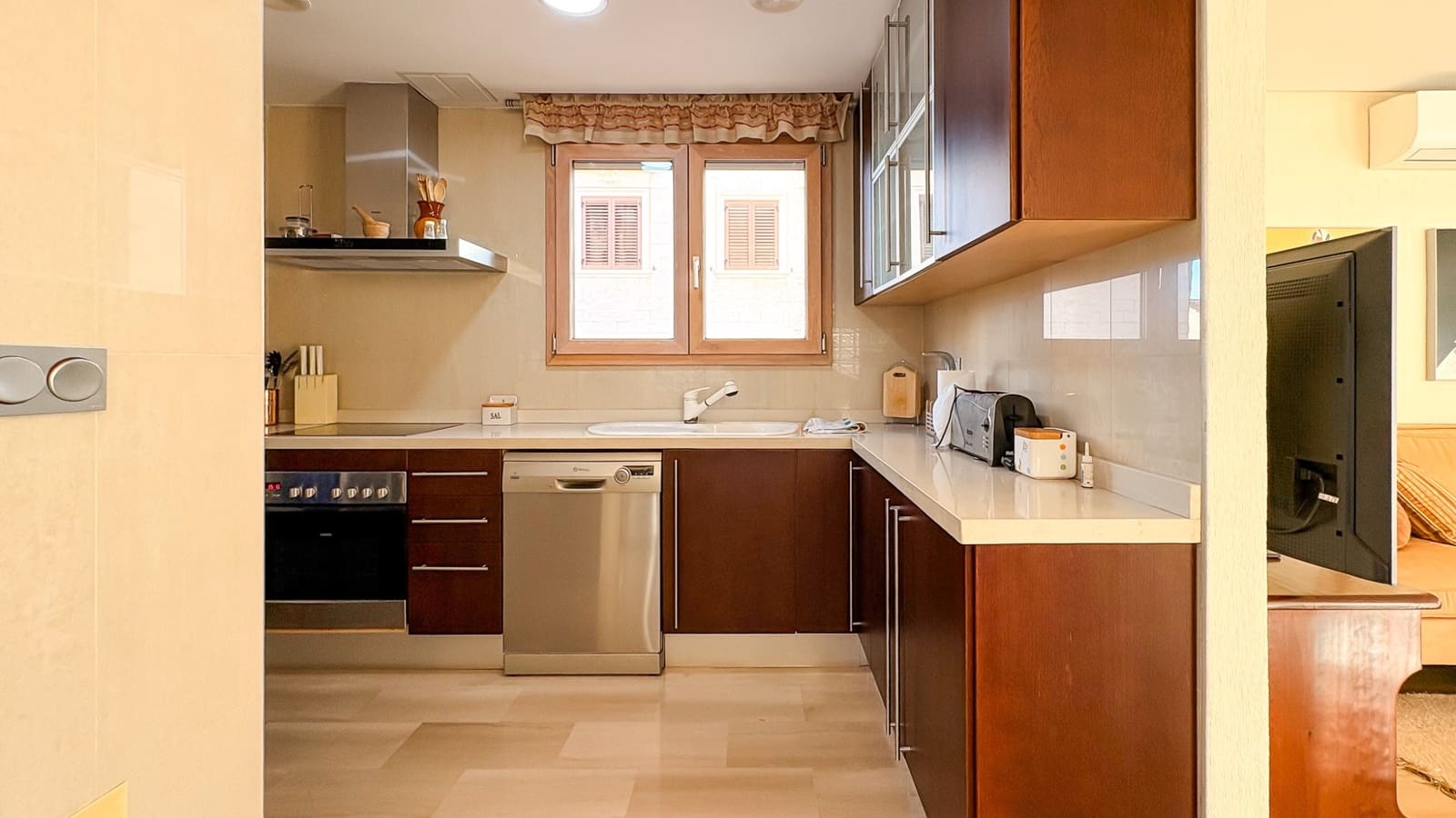 4 quarto Moradia para venda em Guardamar del Segura com piscina garagem - 950 000 € (Ref: 9806122)