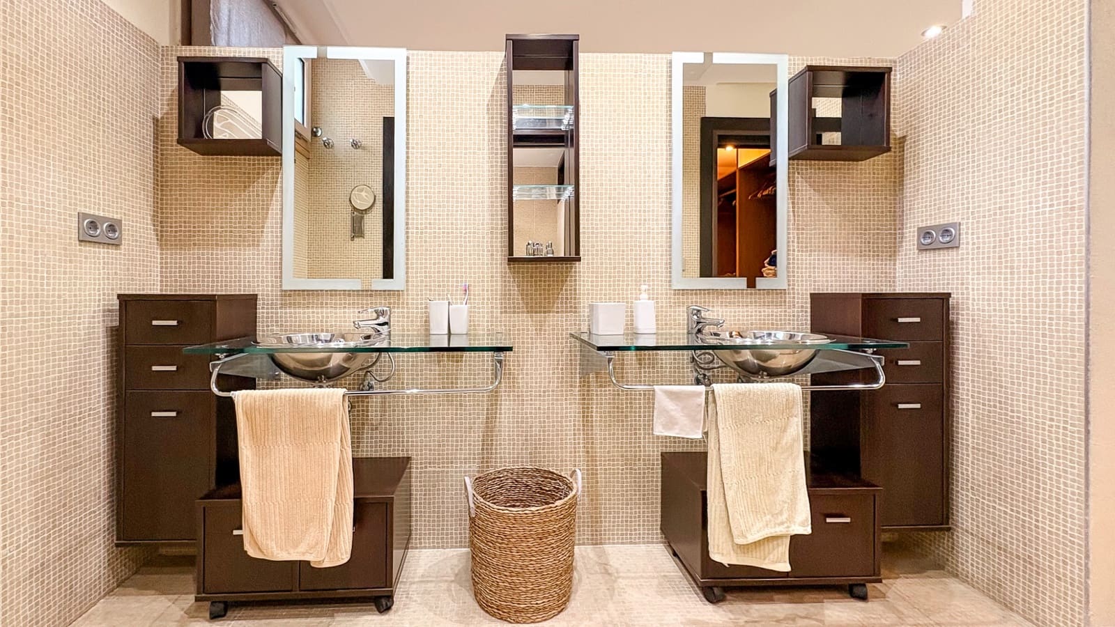 4 quarto Moradia para venda em Guardamar del Segura com piscina garagem - 950 000 € (Ref: 9806122)