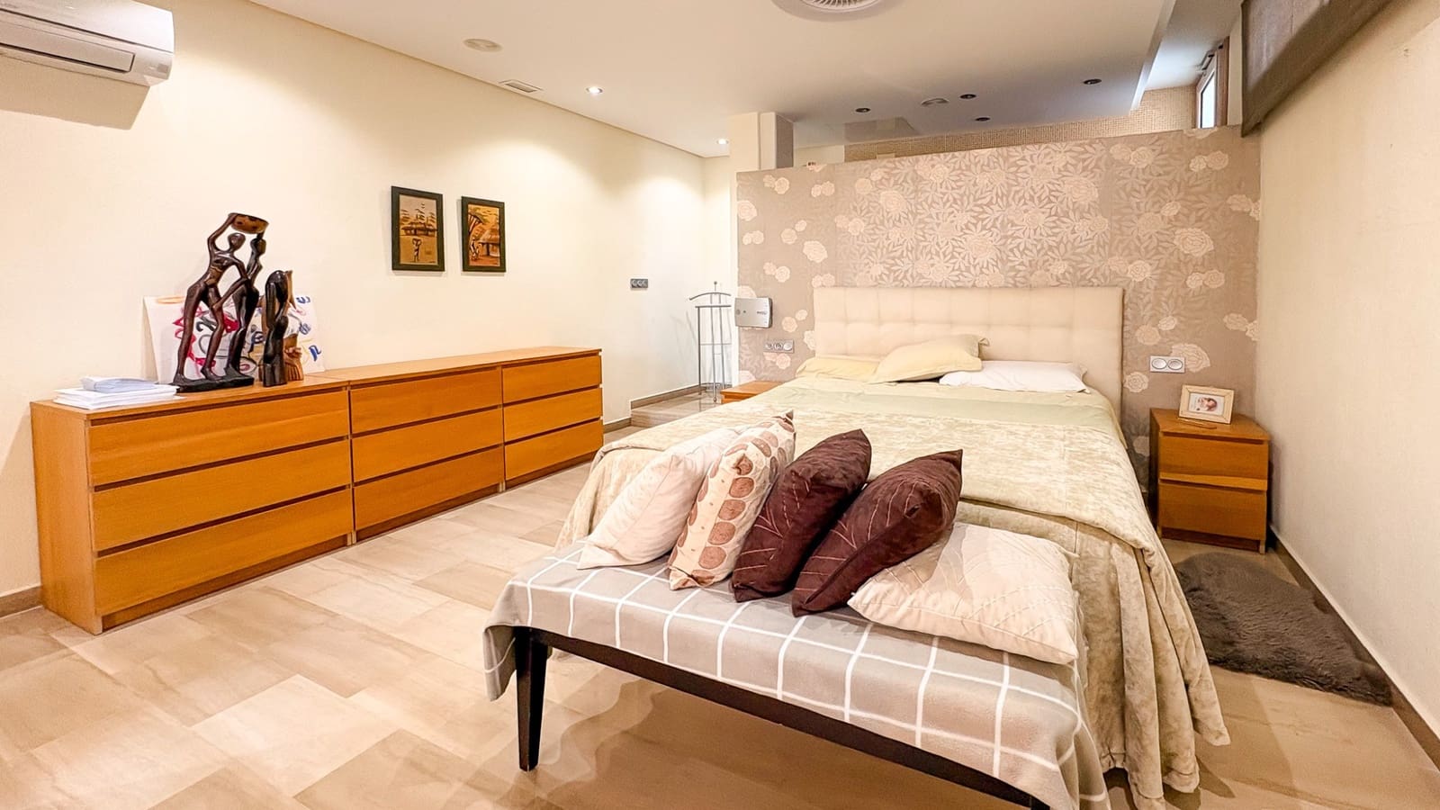 4 quarto Moradia para venda em Guardamar del Segura com piscina garagem - 950 000 € (Ref: 9806122)