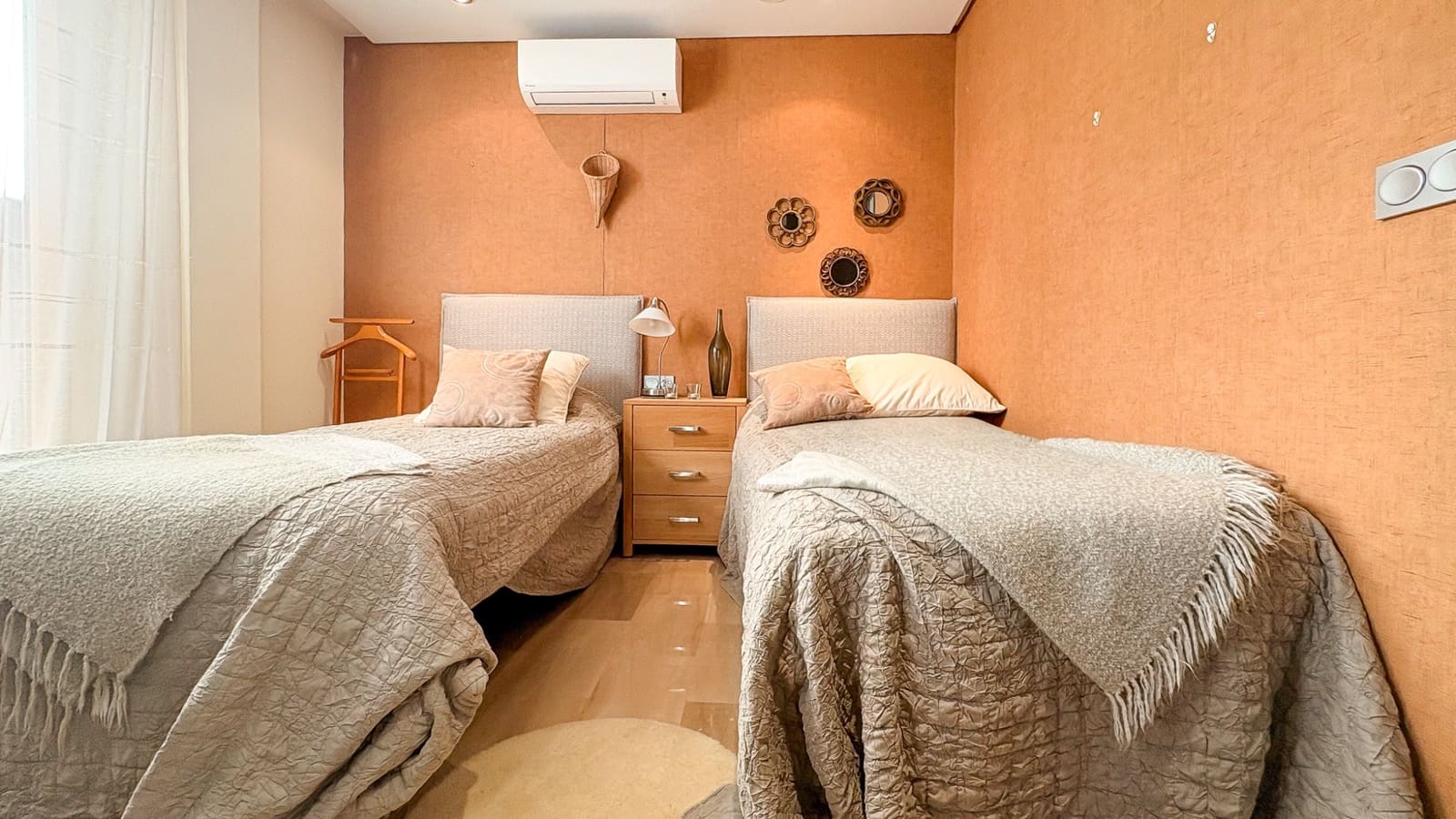 4 quarto Moradia para venda em Guardamar del Segura com piscina garagem - 950 000 € (Ref: 9806122)