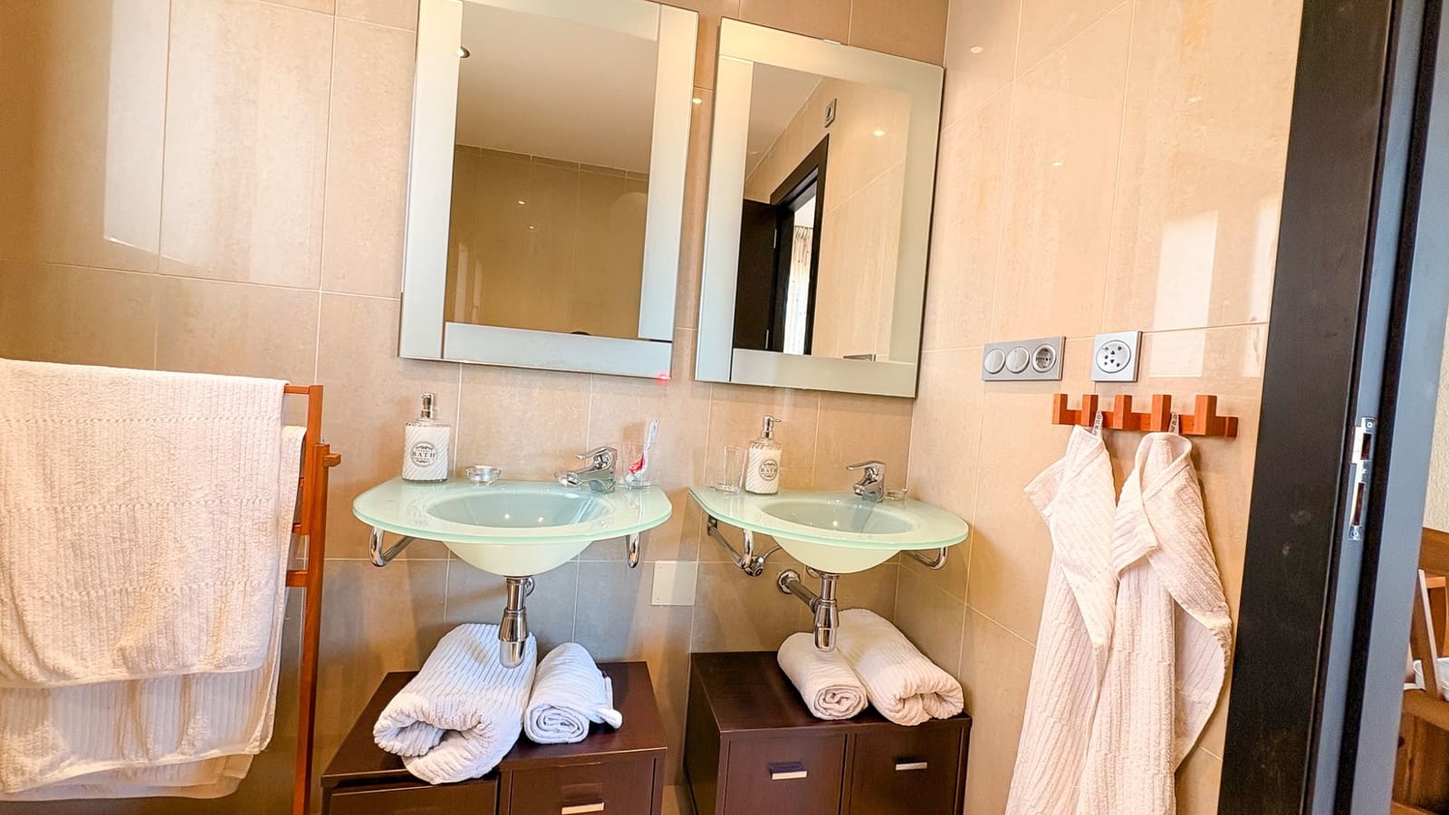 4 quarto Moradia para venda em Guardamar del Segura com piscina garagem - 950 000 € (Ref: 9806122)