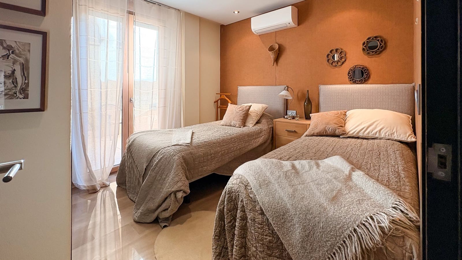 4 quarto Moradia para venda em Guardamar del Segura com piscina garagem - 950 000 € (Ref: 9806122)