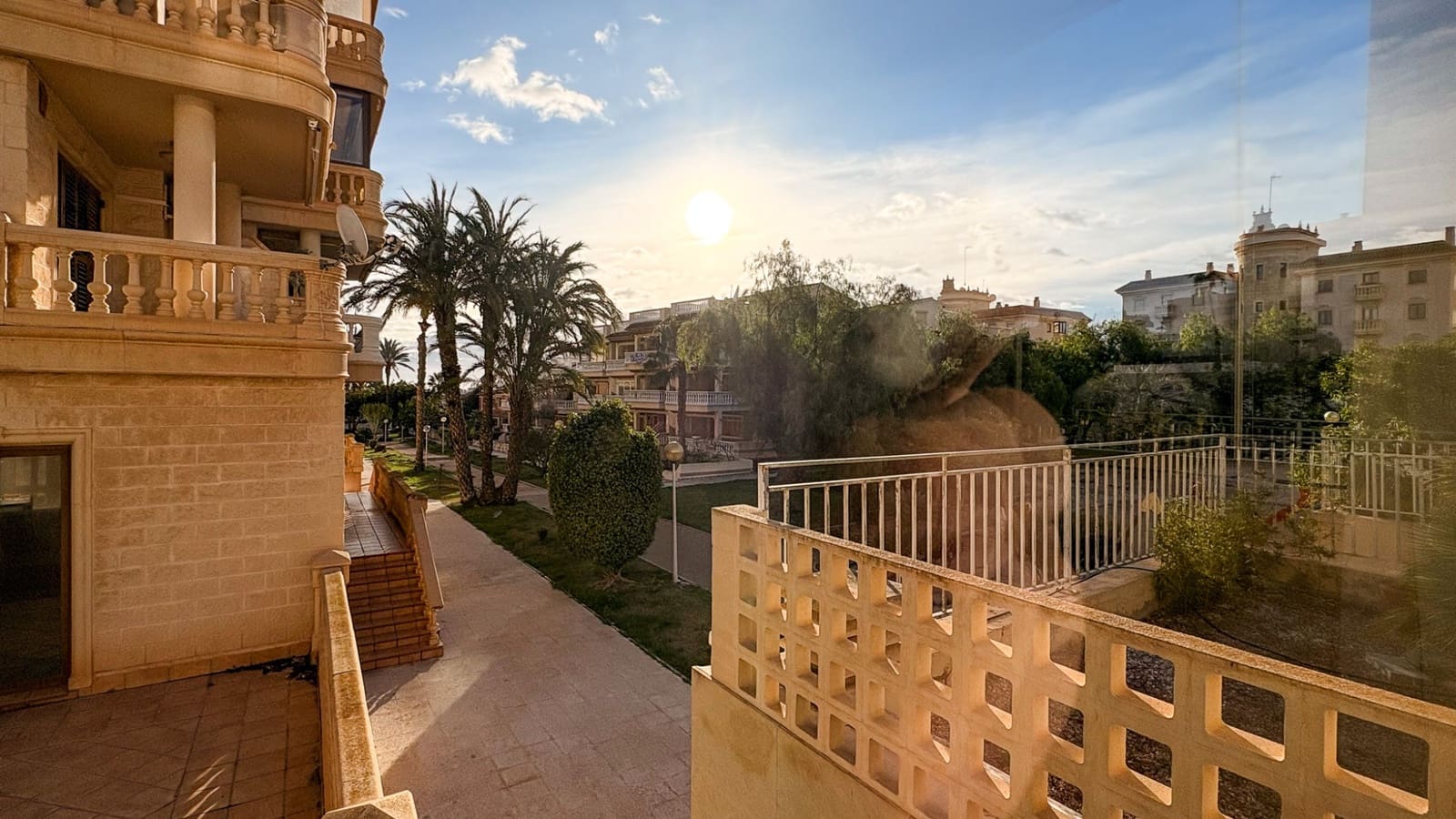 4 quarto Moradia para venda em Guardamar del Segura com piscina garagem - 950 000 € (Ref: 9806122)