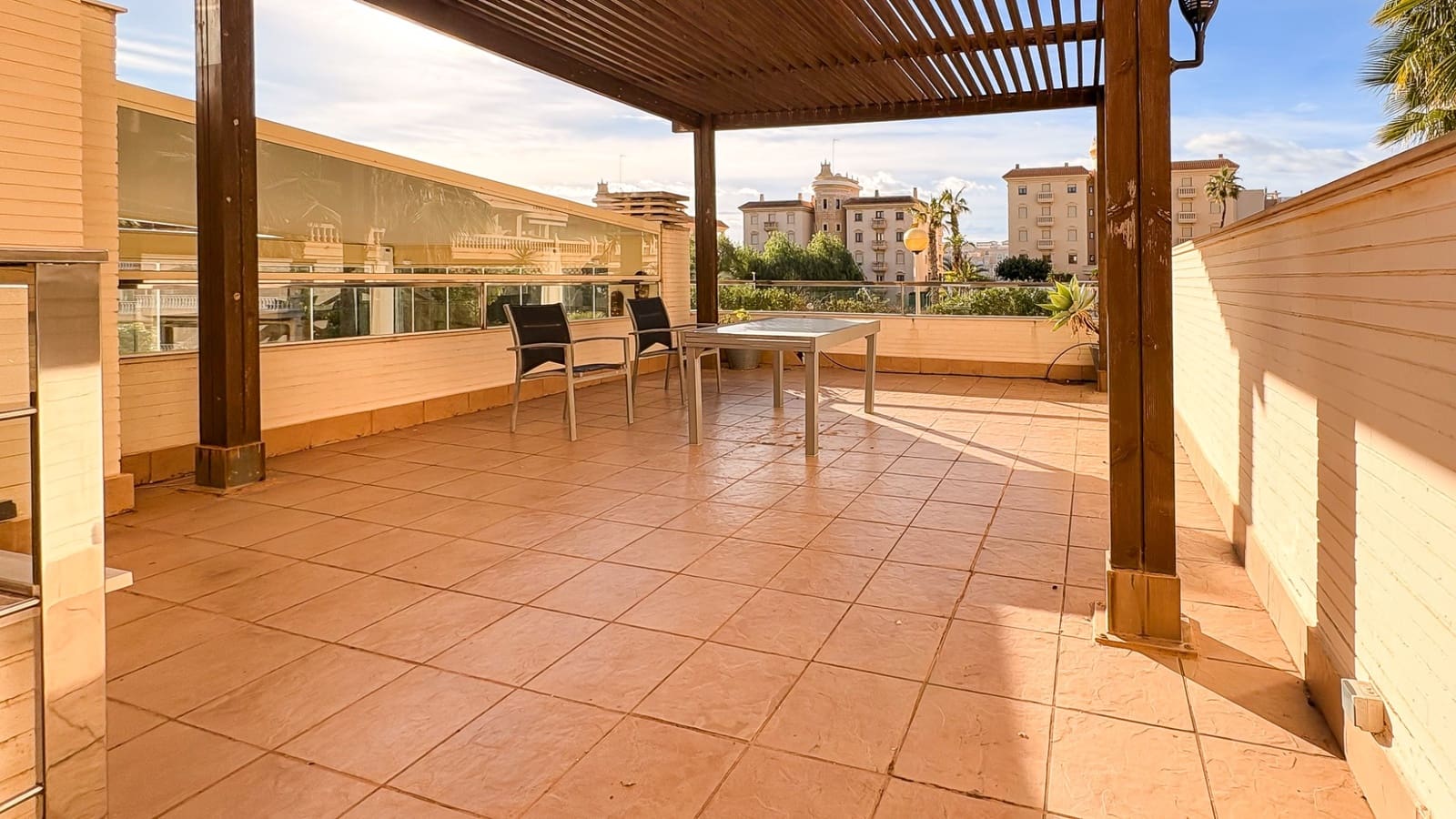 4 quarto Moradia para venda em Guardamar del Segura com piscina garagem - 950 000 € (Ref: 9806122)