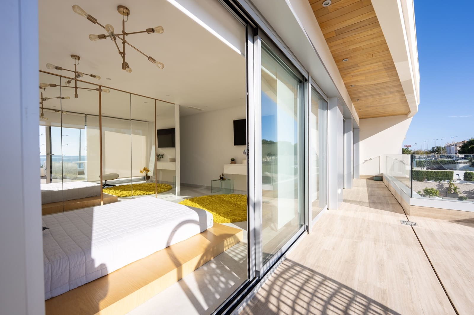 4 quarto Moradia para venda em Cabo Roig com piscina - 1 890 000 € (Ref: 9806125)