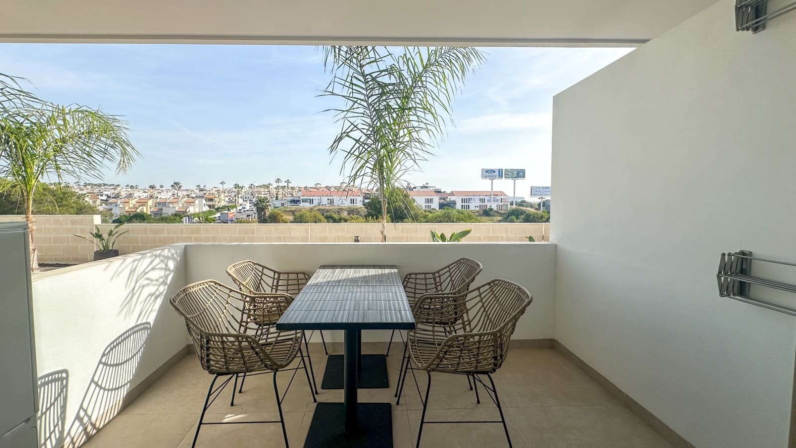 2 Zimmer Strandapartment zu verkaufen in Playa Flamenca mit Pool - 399.000 € (Ref: 9806127)