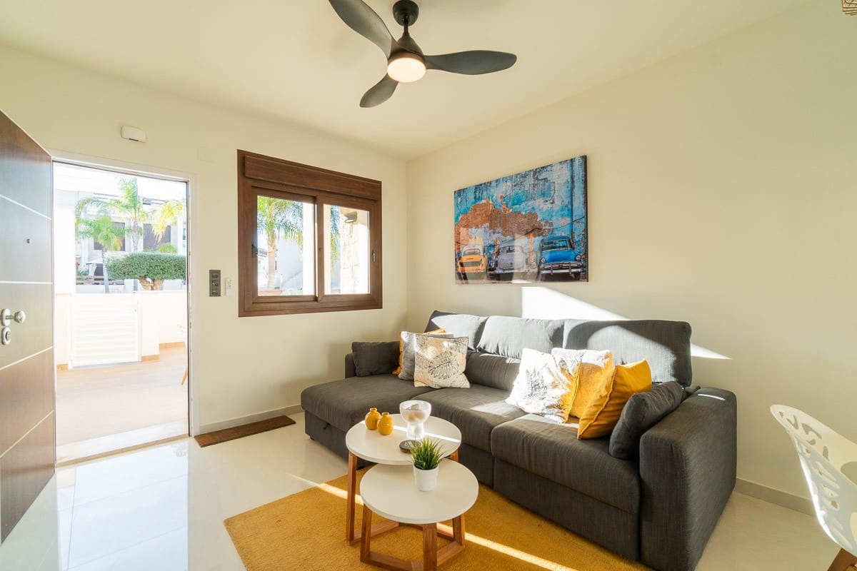 2 slaapkamer Appartement te koop in Los Balcones met zwembad garage - € 260.000 (Ref: 9806129)