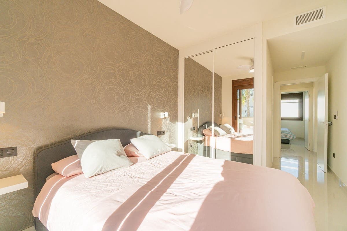 2 slaapkamer Appartement te koop in Los Balcones met zwembad garage - € 260.000 (Ref: 9806129)