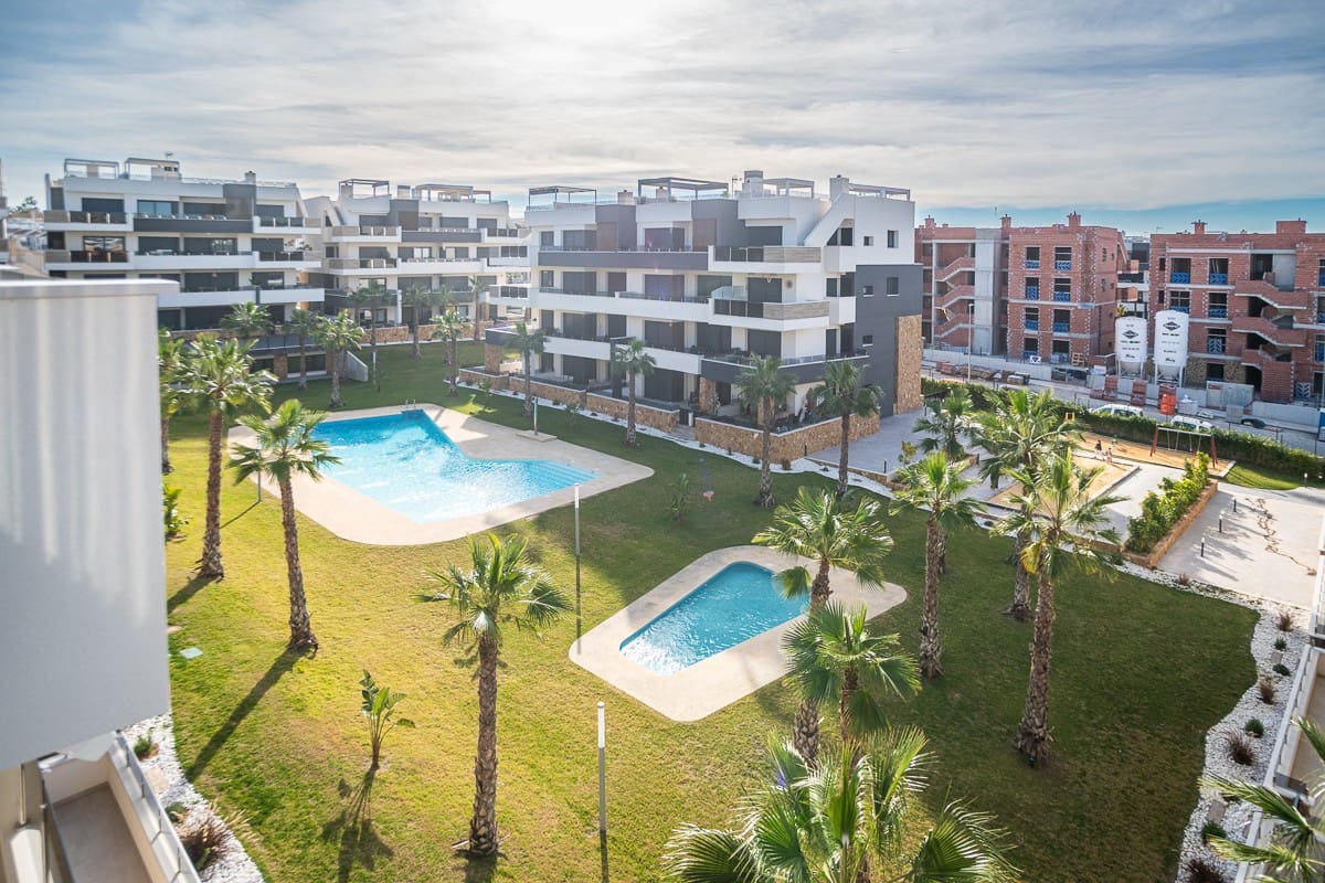 2 soveværelse Penthouse til salg i Orihuela Costa med swimmingpool garage - € 337.500 (Ref: 9806139)