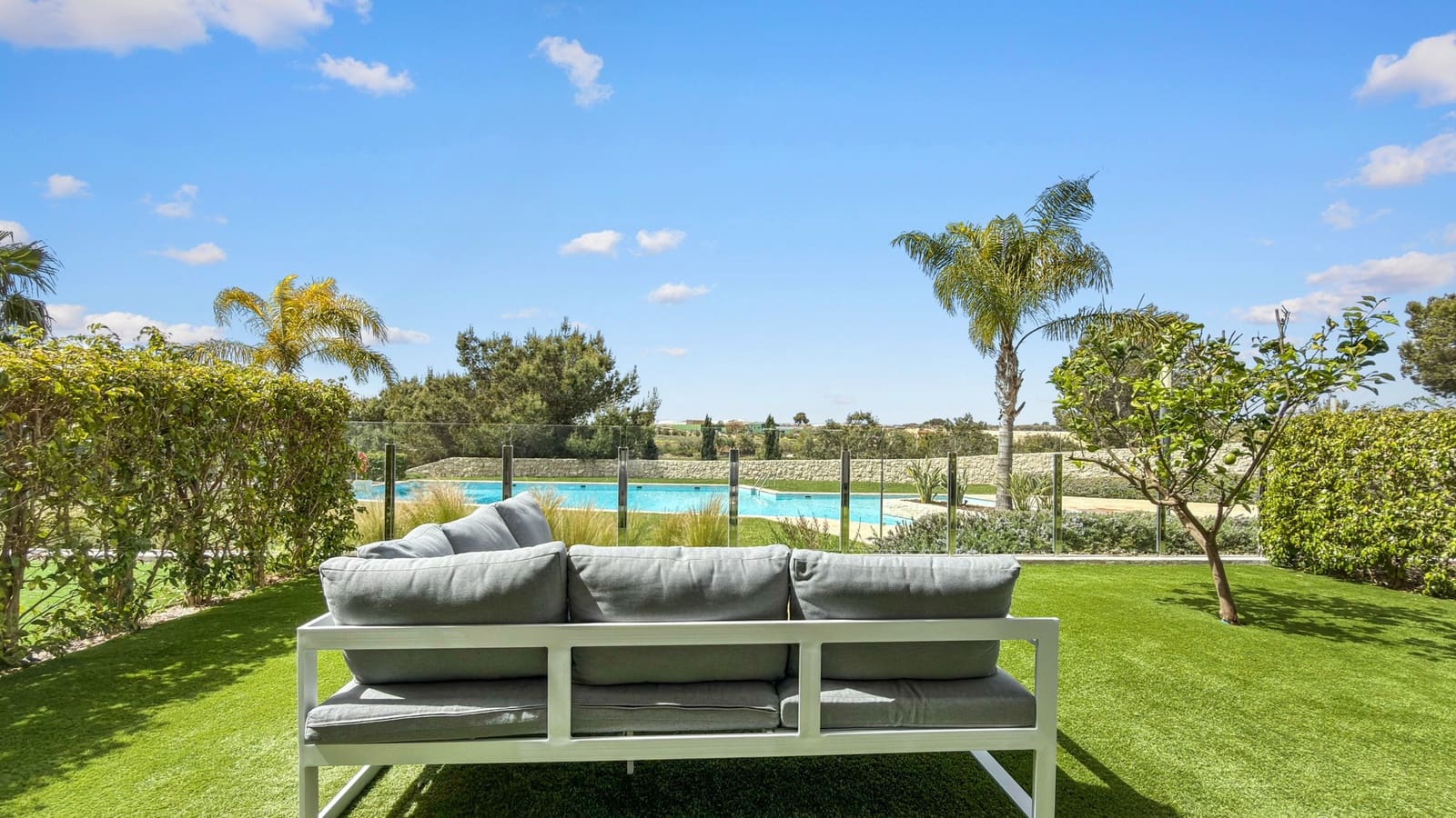 2 bedroom Apartment for sale in Pilar de la Horadada with pool - € 354,000 (Ref: 9806140)