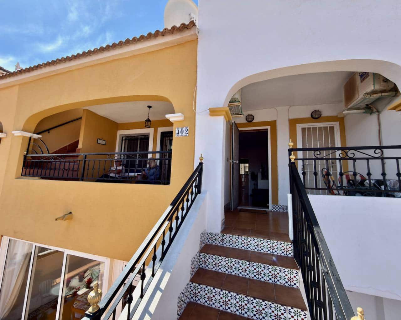 2 slaapkamer Appartement te koop in Los Montesinos met zwembad - € 145.000 (Ref: 9806141)