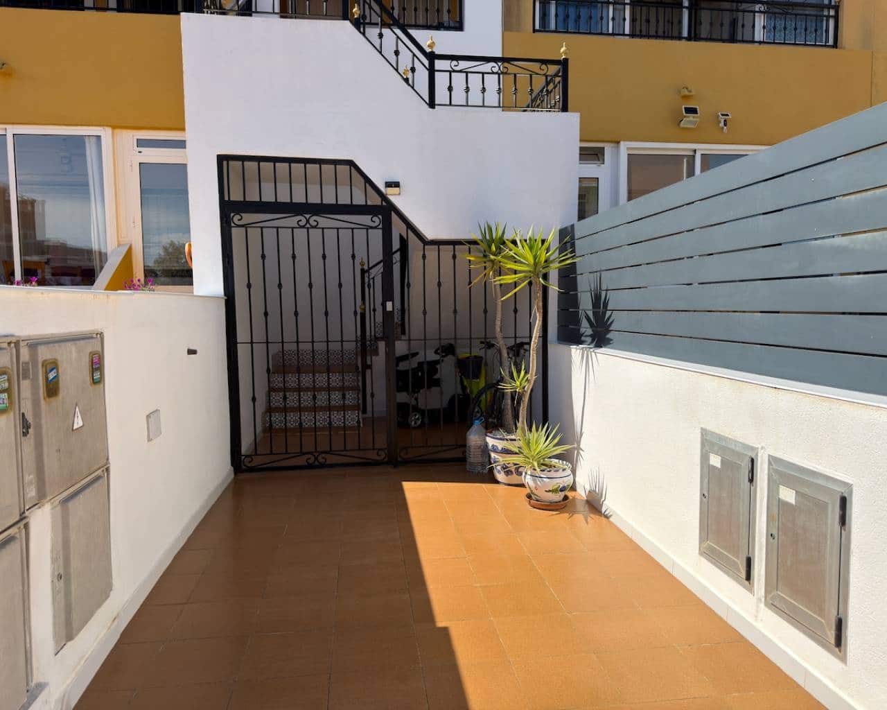 2 slaapkamer Appartement te koop in Los Montesinos met zwembad - € 145.000 (Ref: 9806141)