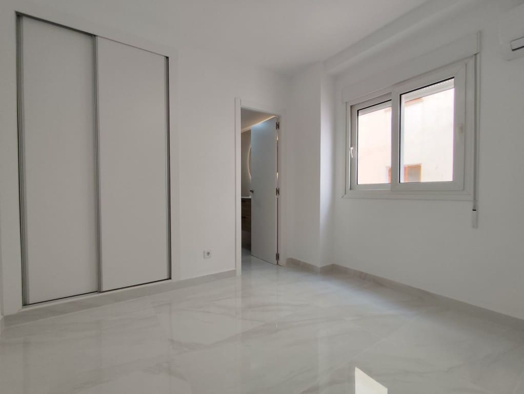 3 slaapkamer Appartement te koop in Torrevieja - € 198.000 (Ref: 9807672)