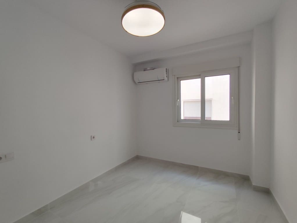 3 slaapkamer Appartement te koop in Torrevieja - € 198.000 (Ref: 9807672)