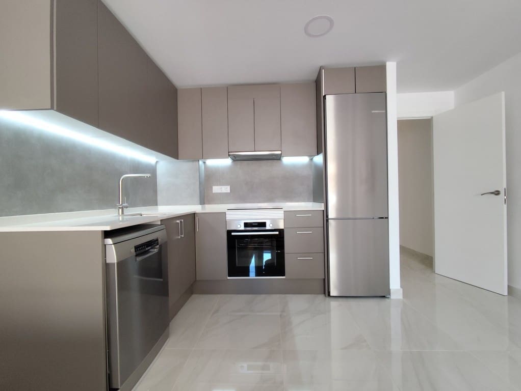 3 slaapkamer Appartement te koop in Torrevieja - € 198.000 (Ref: 9807672)