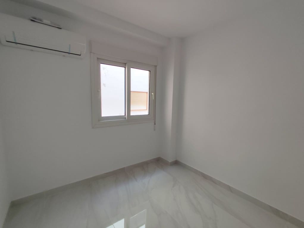 3 slaapkamer Appartement te koop in Torrevieja - € 198.000 (Ref: 9807672)