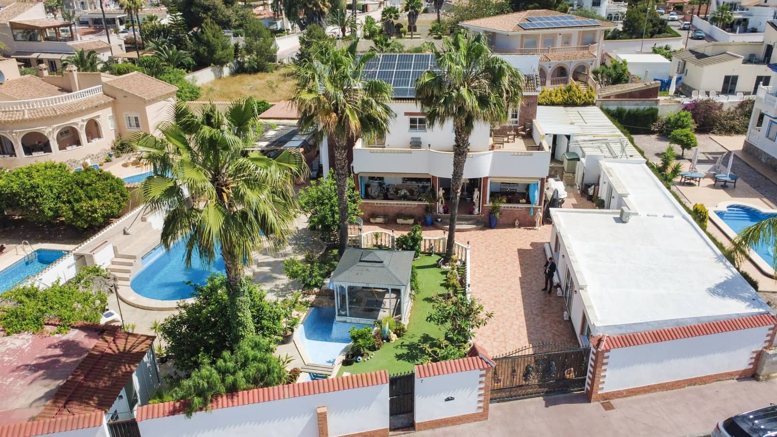 7 Zimmer Villa zu verkaufen in Ciudad Quesada mit Pool - 1.299.000 € (Ref: 9811254)
