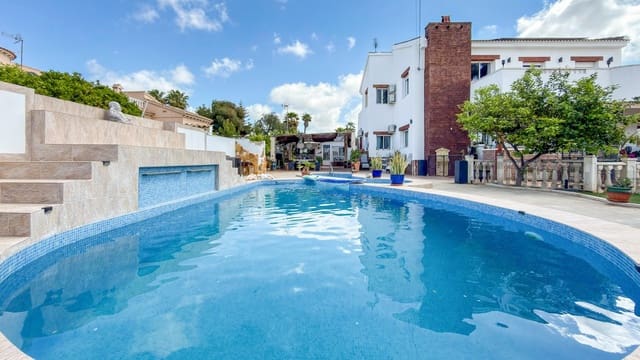 7 Zimmer Villa zu verkaufen in Ciudad Quesada, Rojales mit Pool - 1.299.000 € (Ref: 9811254)