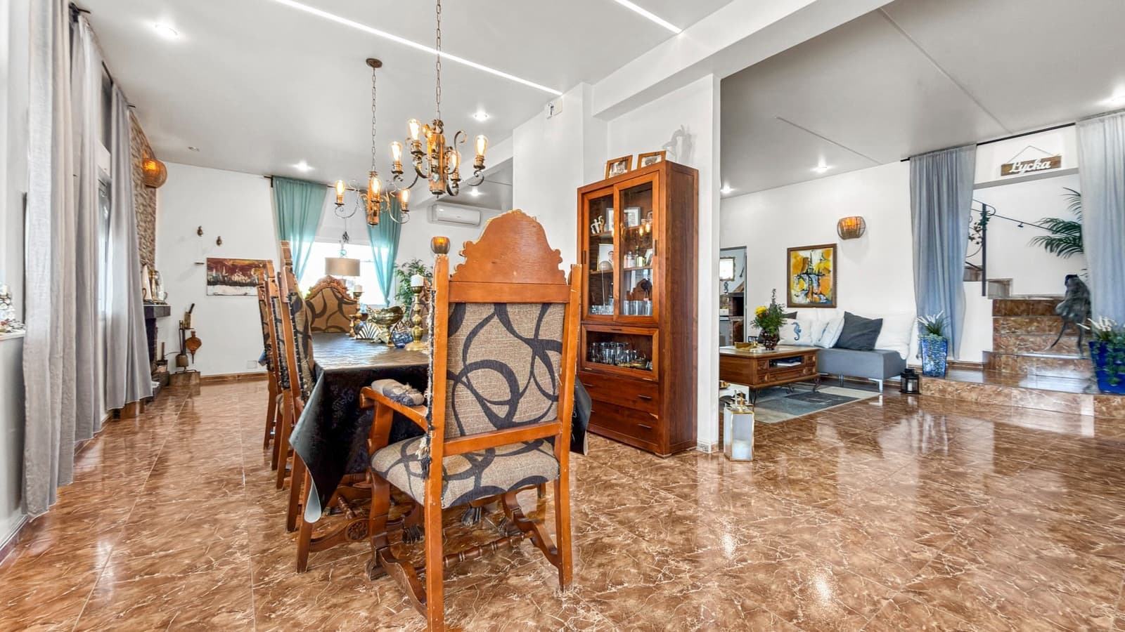 7 Zimmer Villa zu verkaufen in Ciudad Quesada mit Pool - 1.299.000 € (Ref: 9811254)