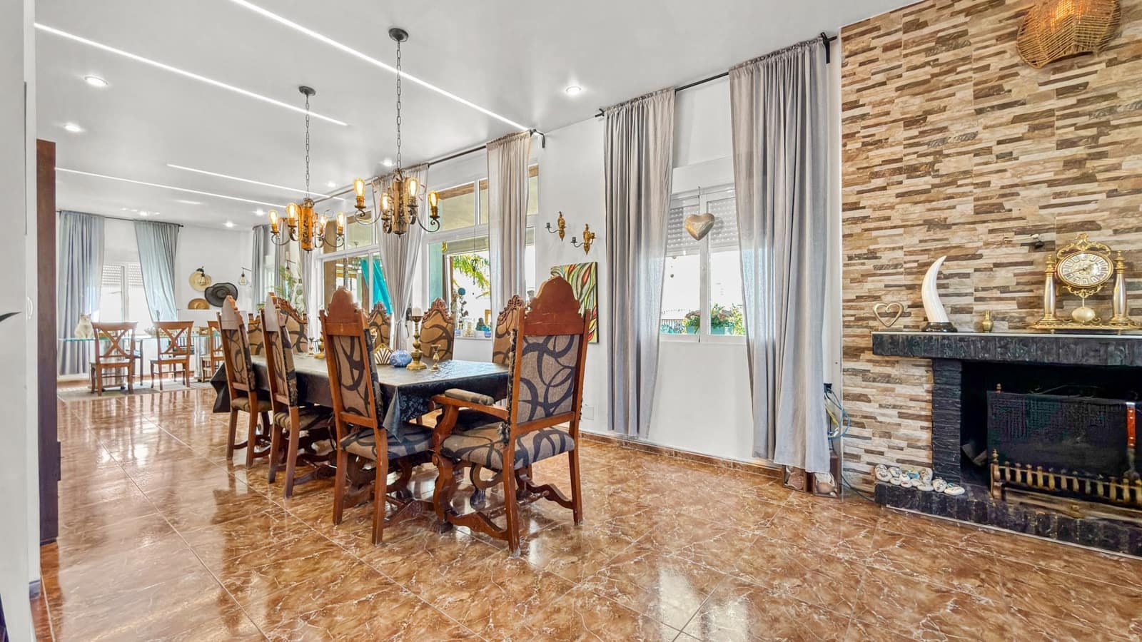 7 Zimmer Villa zu verkaufen in Ciudad Quesada mit Pool - 1.299.000 € (Ref: 9811254)
