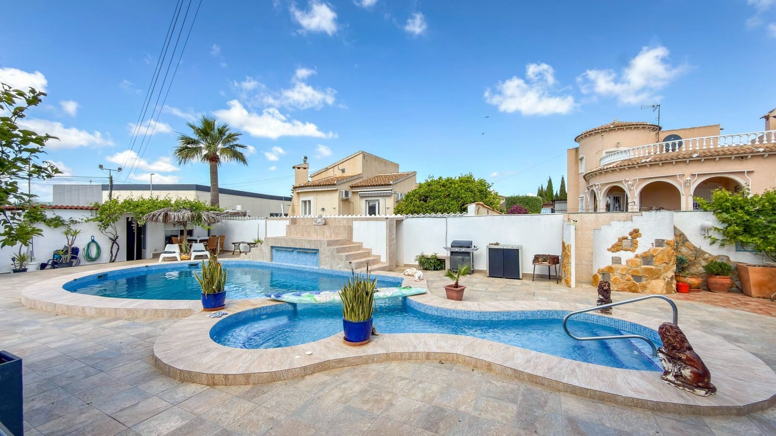 7 Zimmer Villa zu verkaufen in Ciudad Quesada mit Pool - 1.299.000 € (Ref: 9811254)