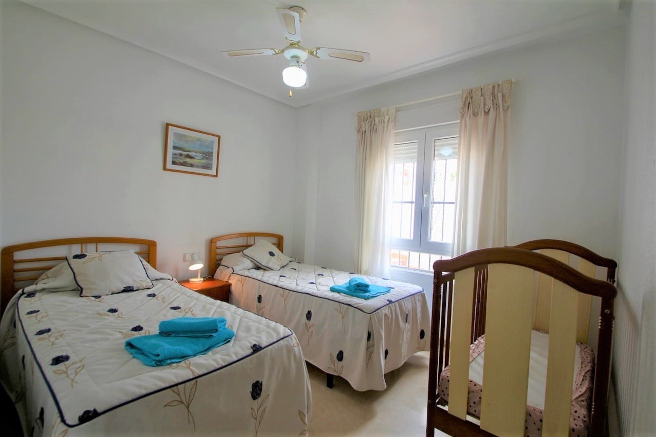 2 Zimmer Apartment zu verkaufen in Villamartin mit Pool - 199.000 € (Ref: 9811263)