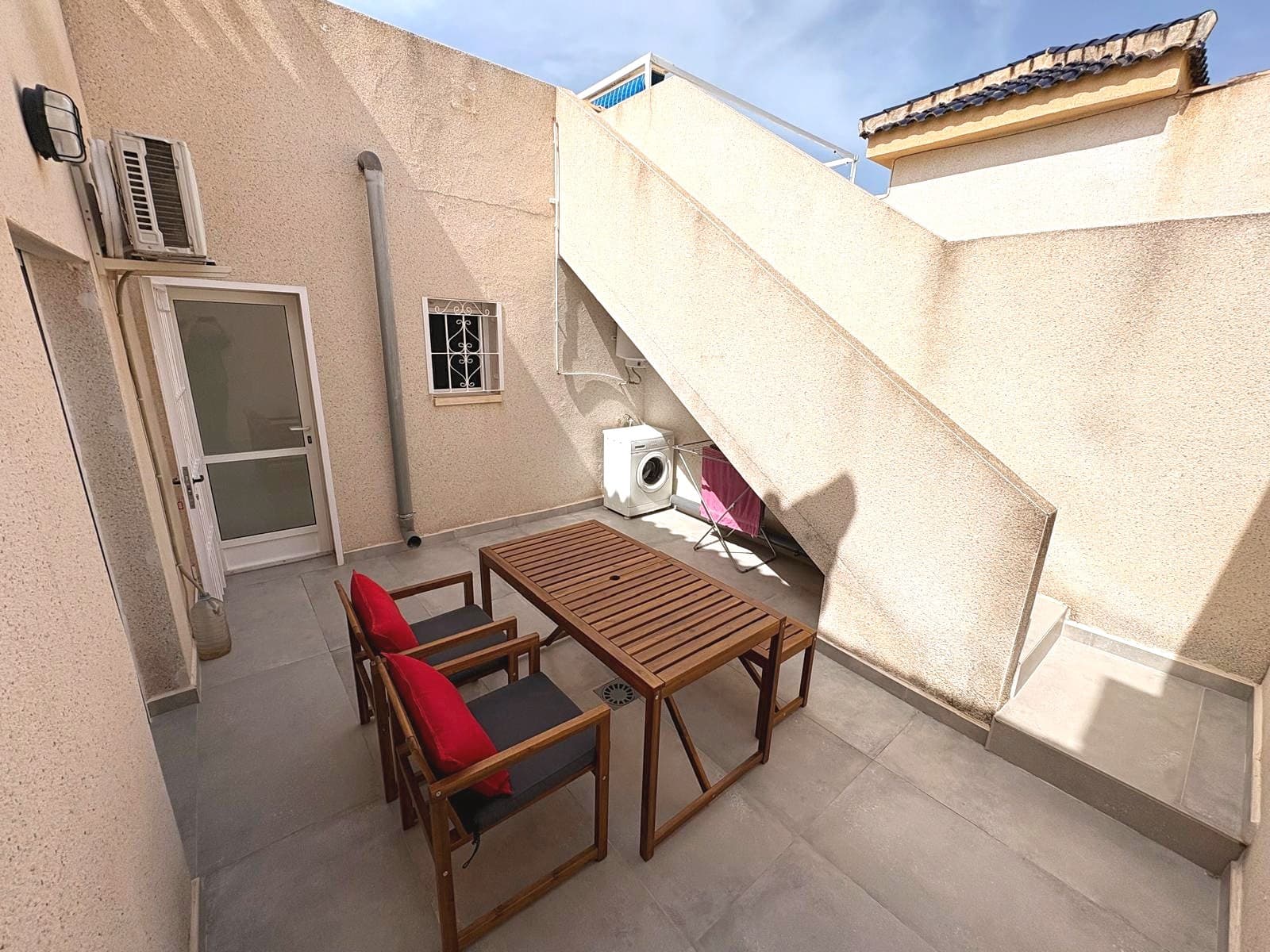 2 chambre Villa/Maison Semi-Mitoyenne à vendre à Ciudad Quesada avec piscine - 199 995 € (Ref: 9813000)