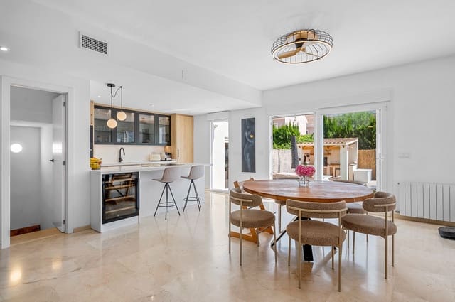 4 Zimmer Haus zu verkaufen in Playa de San Juan, Alicante / Alacant Stadt mit Pool Garage - 669.000 € (Ref: 9814202)