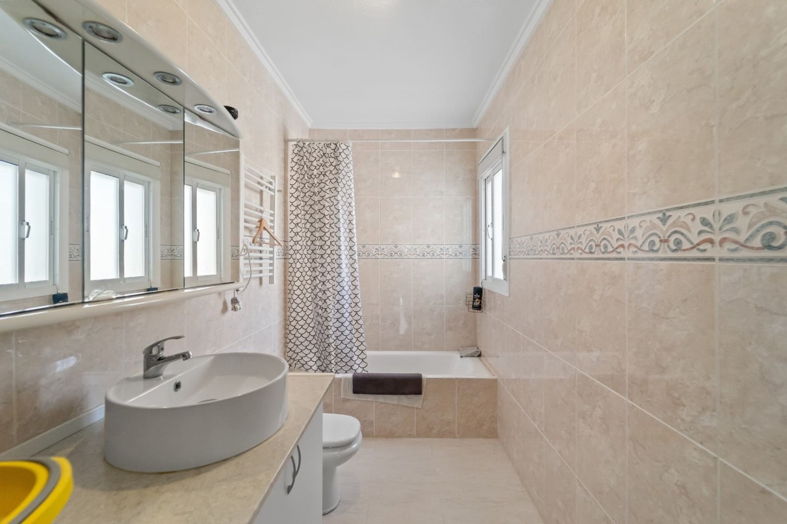 2 slaapkamer Villa te koop in Benijofar met zwembad - € 299.000 (Ref: 9815576)
