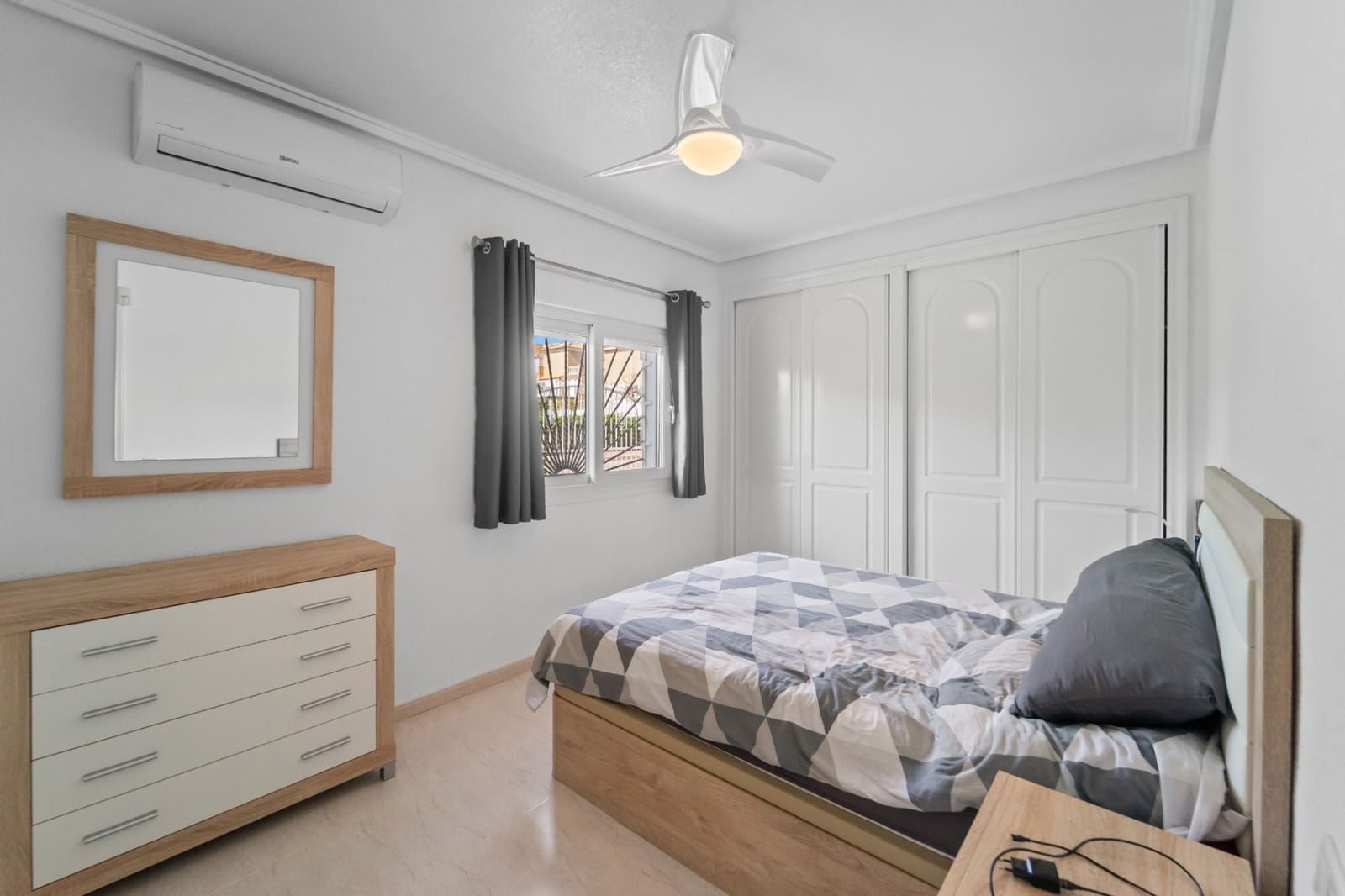 2 slaapkamer Villa te koop in Benijofar met zwembad - € 299.000 (Ref: 9815576)