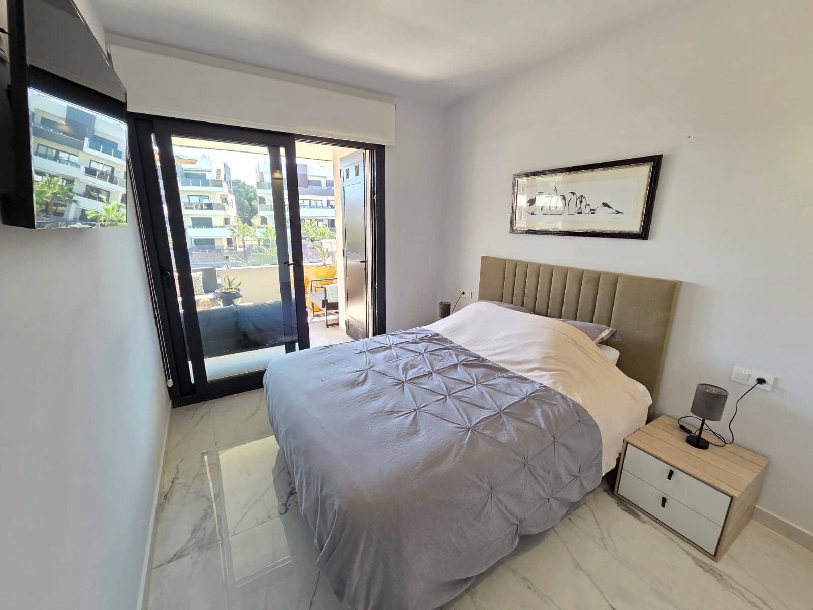 2 soverom Leilighet til salgs i Los Altos med svømmebasseng garasje - € 289 900 (Ref: 9815581)