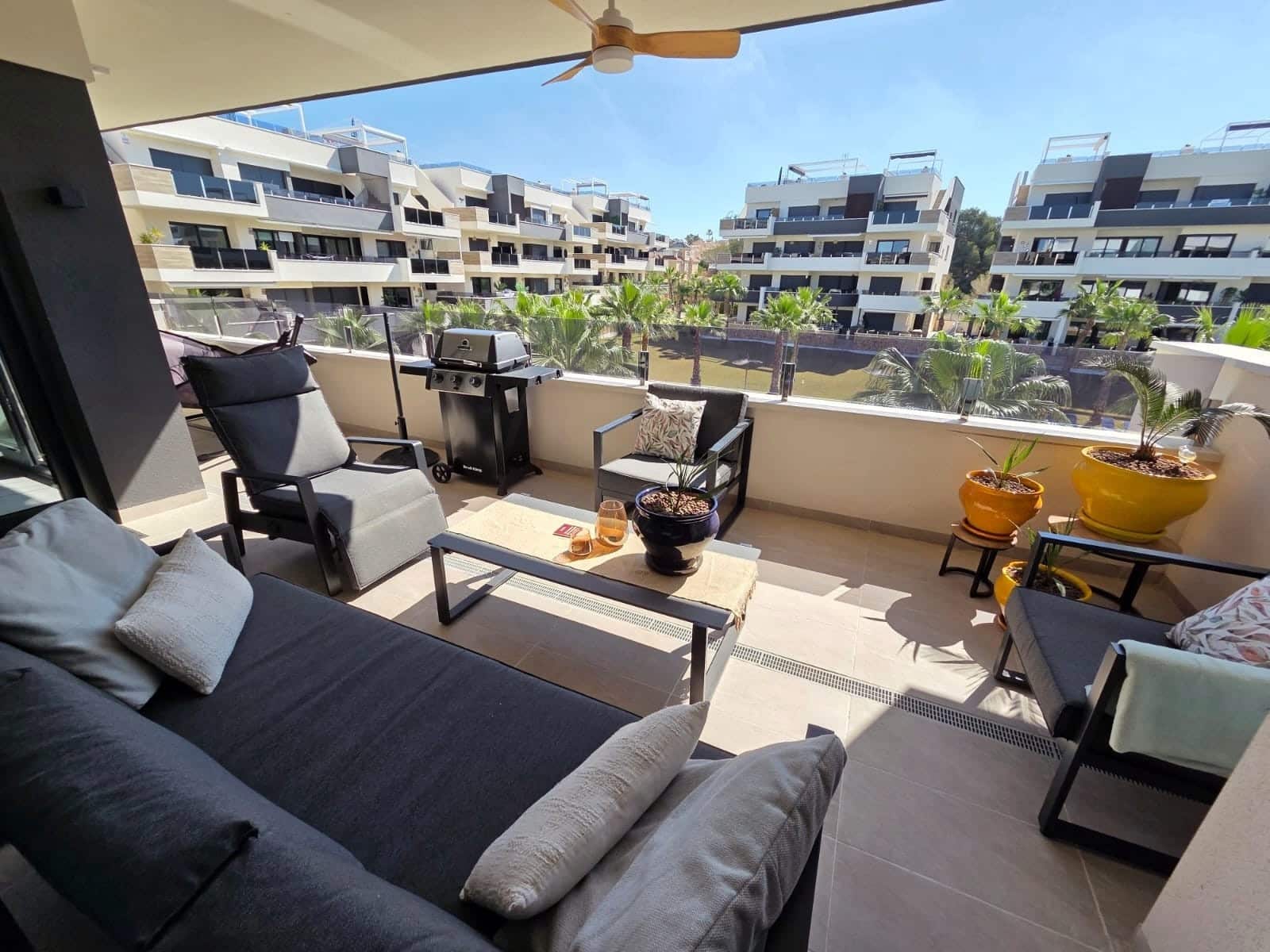2 soverom Leilighet til salgs i Los Altos med svømmebasseng garasje - € 289 900 (Ref: 9815581)
