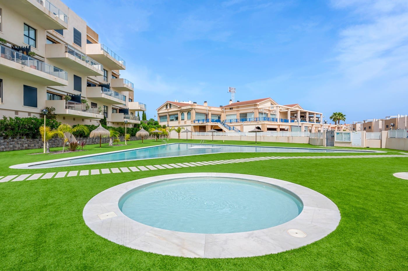 2 soveværelse Lejlighed til salg i La Zenia med swimmingpool garage - € 249.900 (Ref: 9815583)