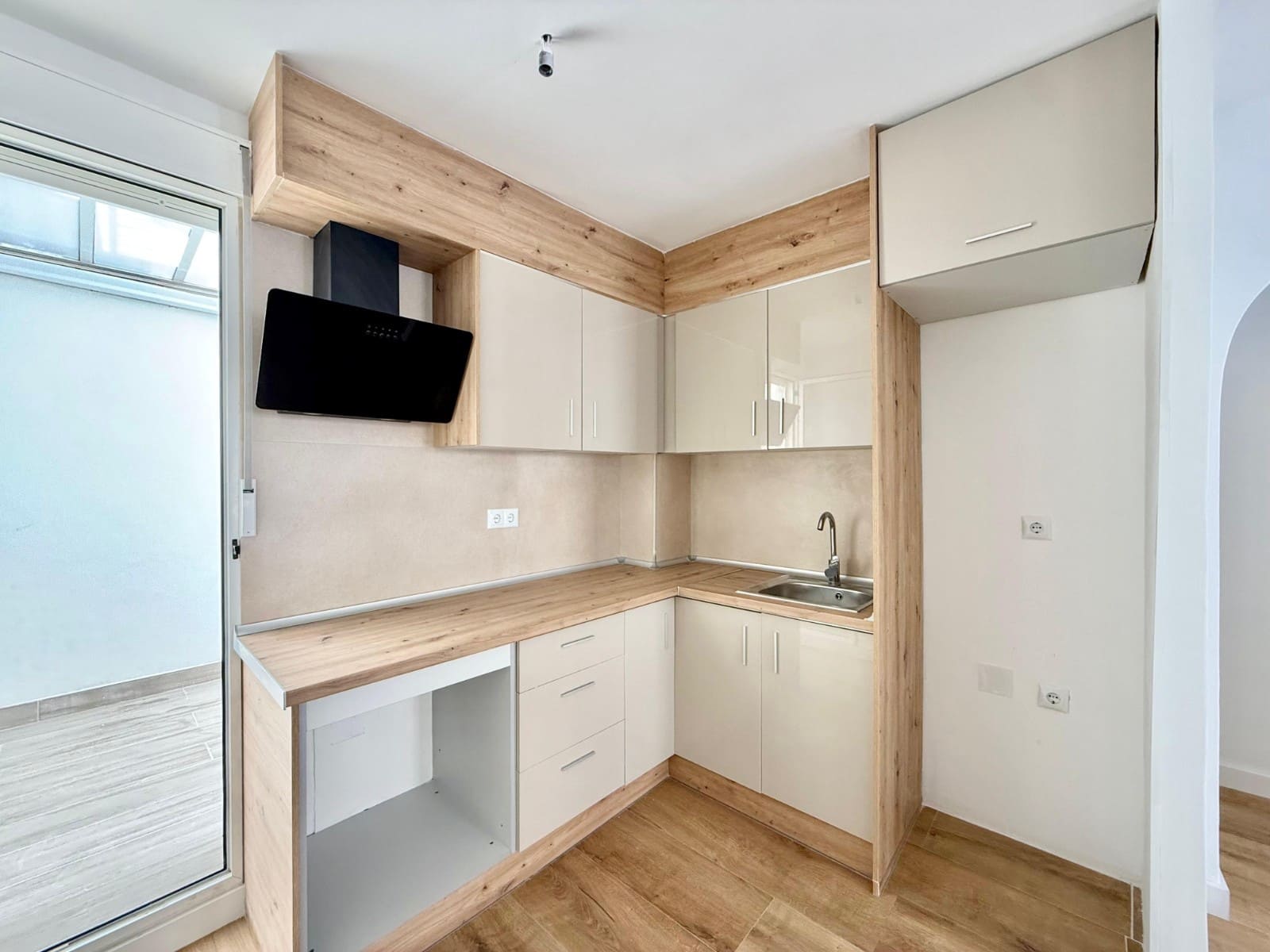 2 slaapkamer Huis te koop in Torrevieja met zwembad - € 173.000 (Ref: 9819350)